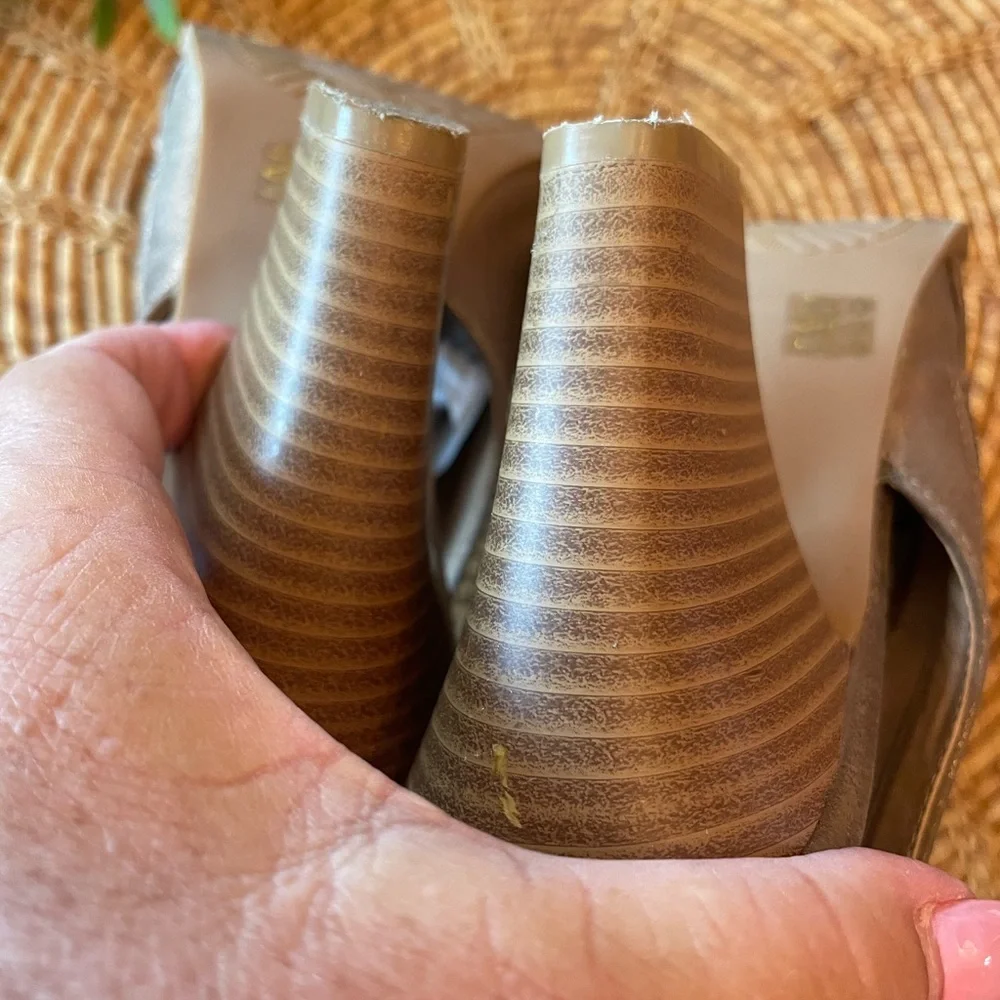 Chinese Laundry Metallic Copper Tone Peep Toe Block Heels - Picture 10 of 14